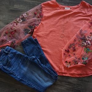 Mandarin|Floral Embroidered Sheer Puff Sleeve Top